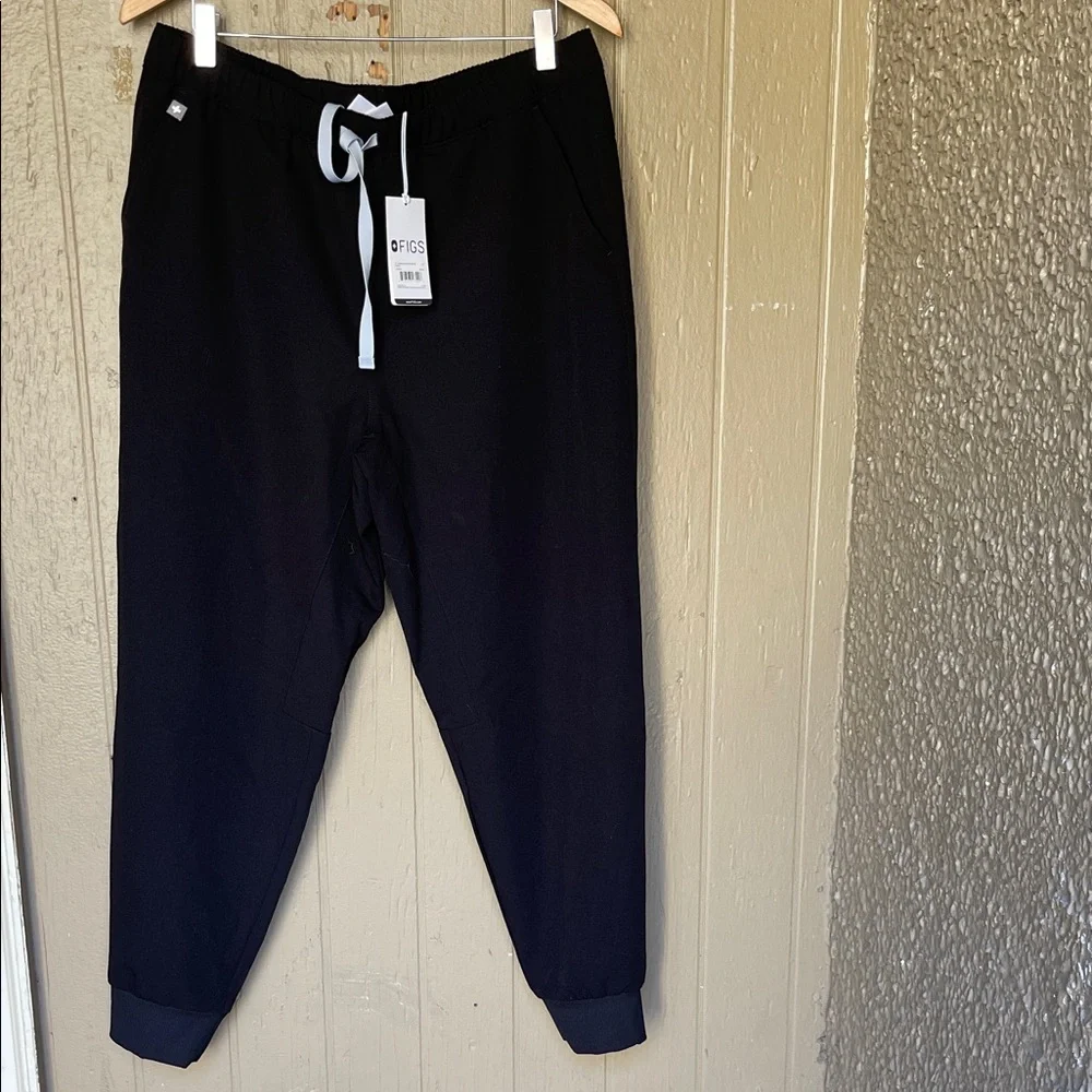 Figs Tansen Men's Jogger Scrub Pants in dark harbor size L short
